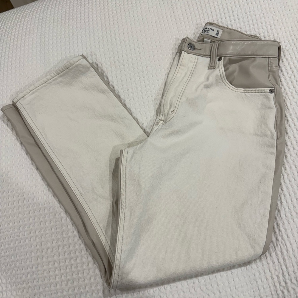 Abercrombie & Fitch Women's mixed material jeans